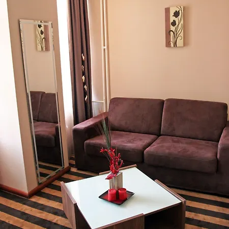 Balkan Garni Hotel 3*