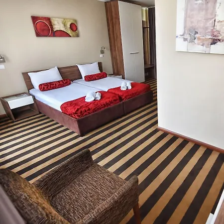 فندق Balkan Garni 3*