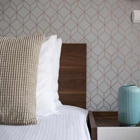 Balkan Garni Hotel 3*