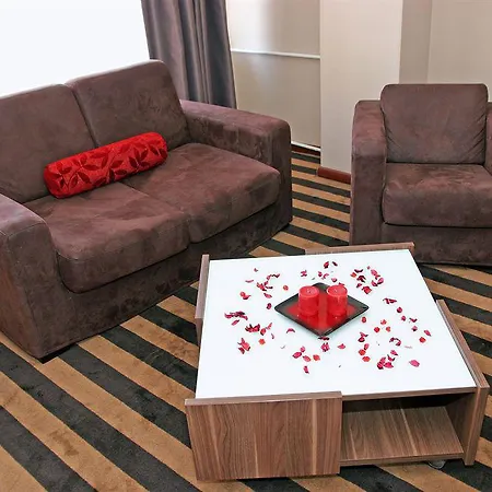 فندق Balkan Garni 3*