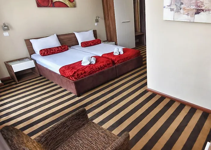 Отель Balkan Garni 3*